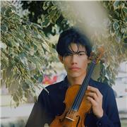 Profesor de canto imparte clases de canto a personas de 15 años en adelante